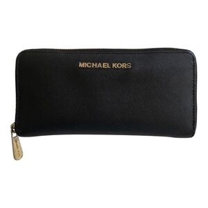 Michael Kors Classic Chic Black Saffiano Leather Zip Wallet Gold Hardware